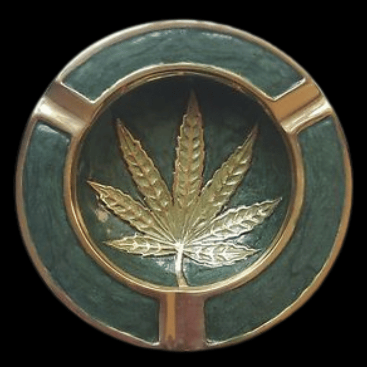 Green enamel cannabis leaf ashtray with gold trim, 9 cm smoking accessory