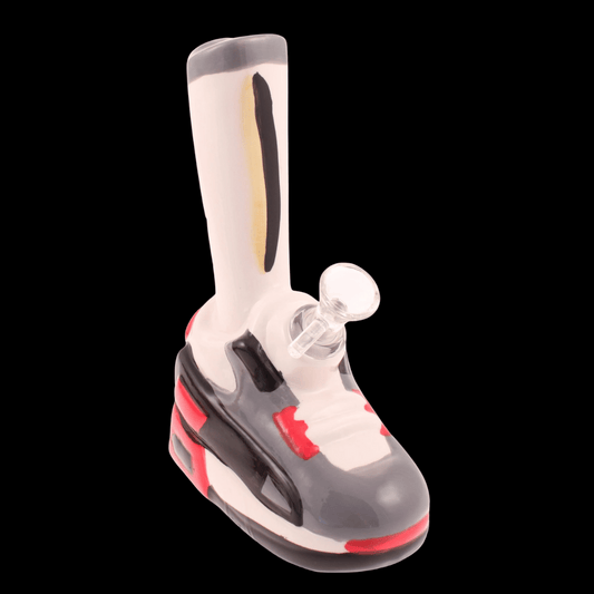 Sneaker Ceramic Bong – Retro Trainer Style Waterpipe

