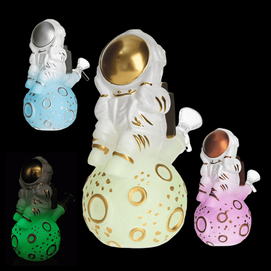 The Moonwalker Glass Bong — Glow Astronaut Edition (18cm)