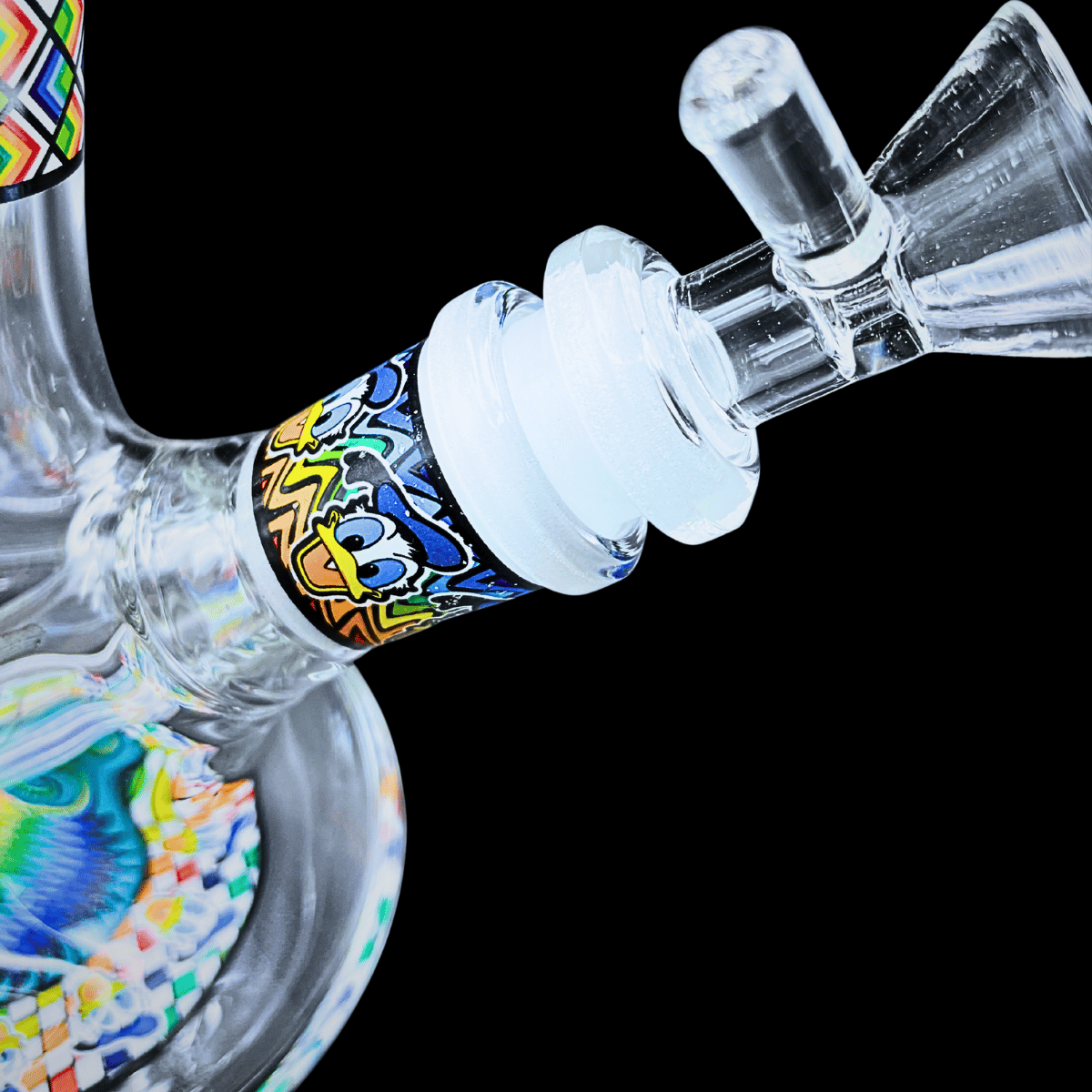 Removable glass bowl and downstem on Donald Duck glass bong
